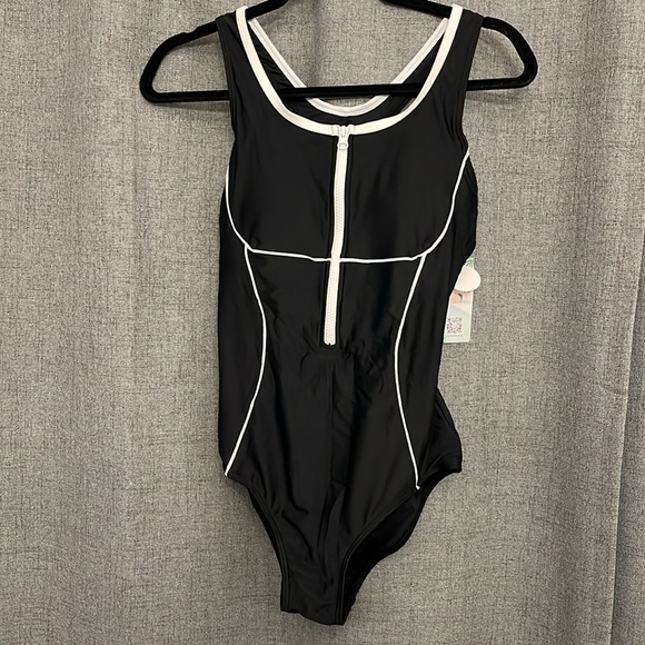 Attraco Women Swimsuit One-Piece Sports Athletic U-Neck Front Zipper Swimwear - Picture 5 of 8